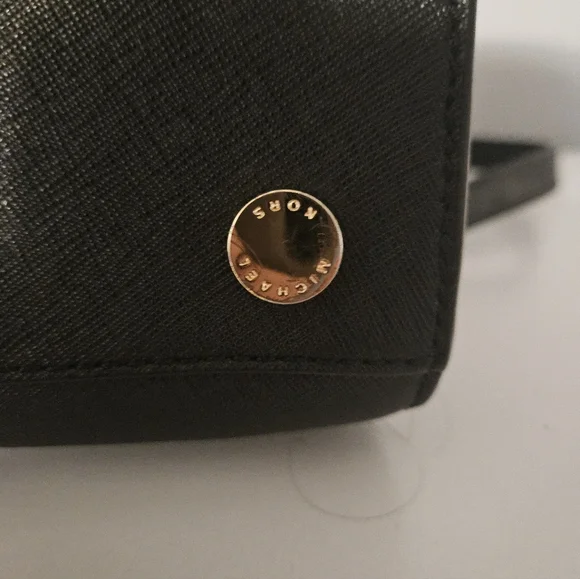 Michael Kors Black Selma Medium Saffiano Leather Purse 🖤 - Picture 8 of 10